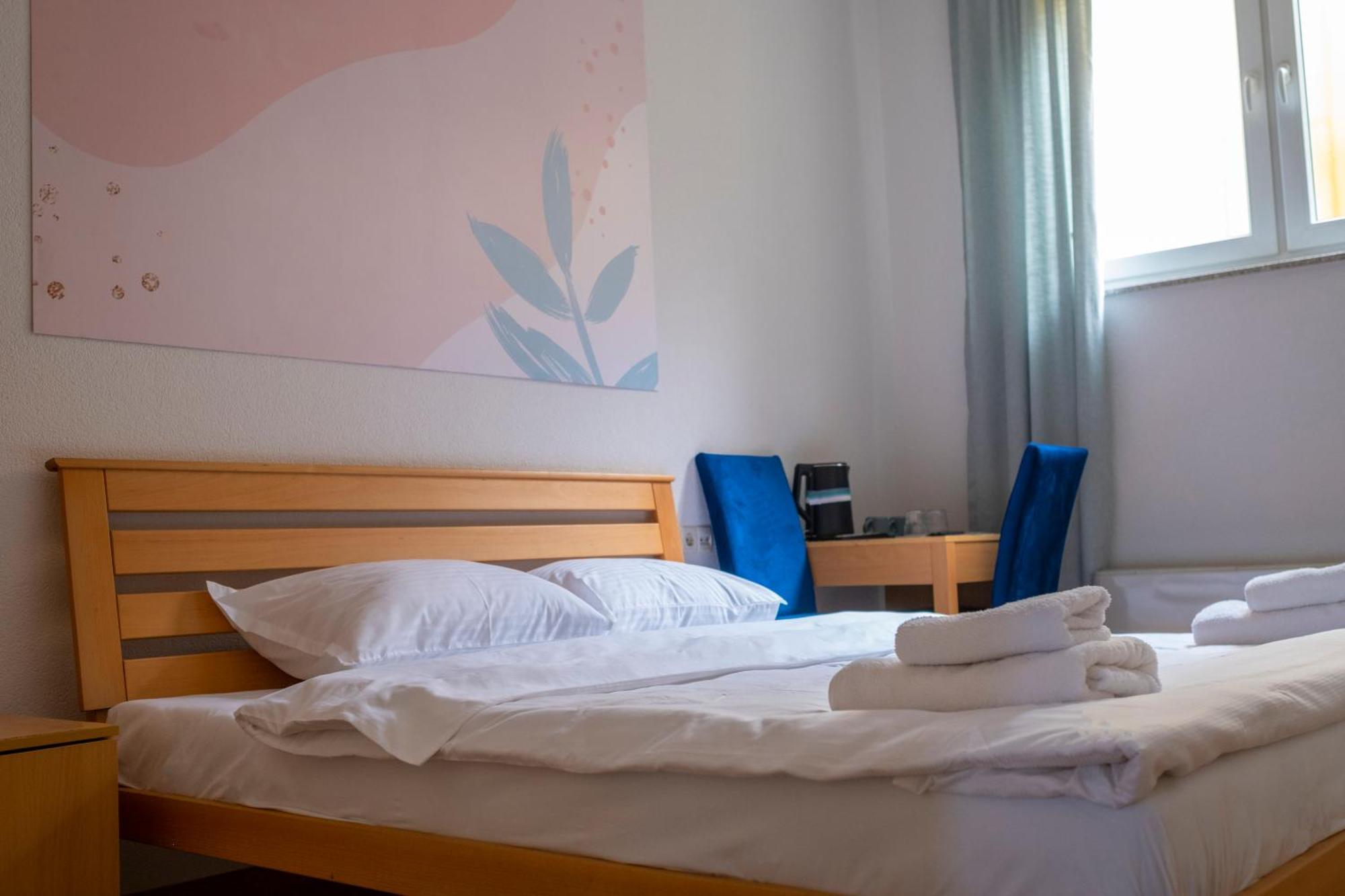 Mint Hotel Prizren Habitación foto